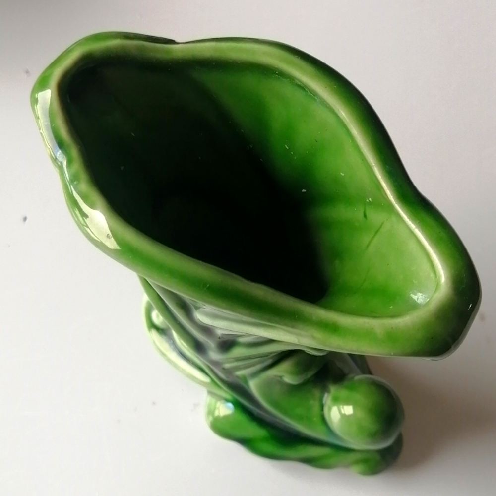 Vintage Shawnee Cornucopia Green Ceramic Decorative Small Vase - Picture 3 of 10